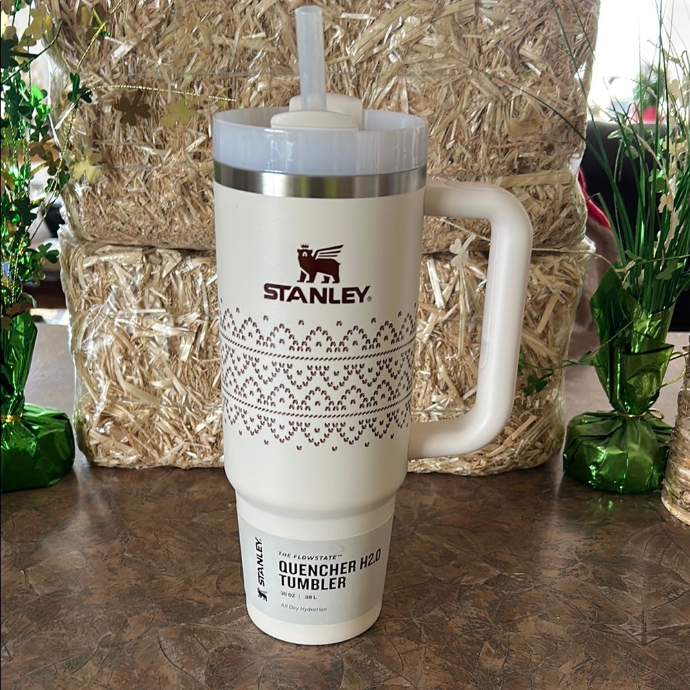 Stanley Flowstate Quencher 30oz Insulated Tumbler